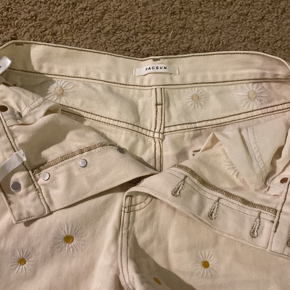 Pacsun “Ultra High Rise Vintage Shorts” - Picture 3 of 3